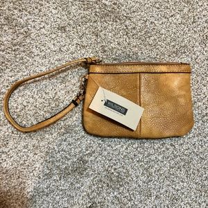 ✨Wilson’s Leather wristlet✨